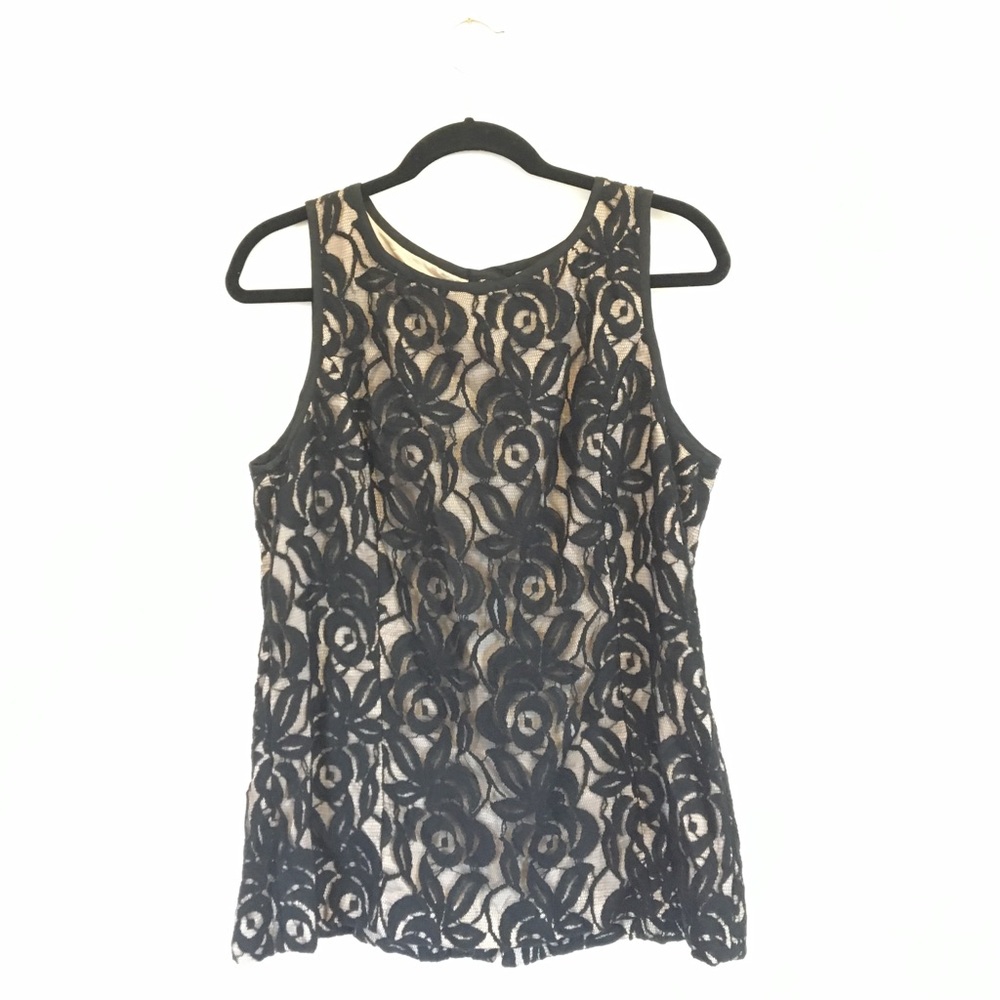 Lace, sleeveless blouse